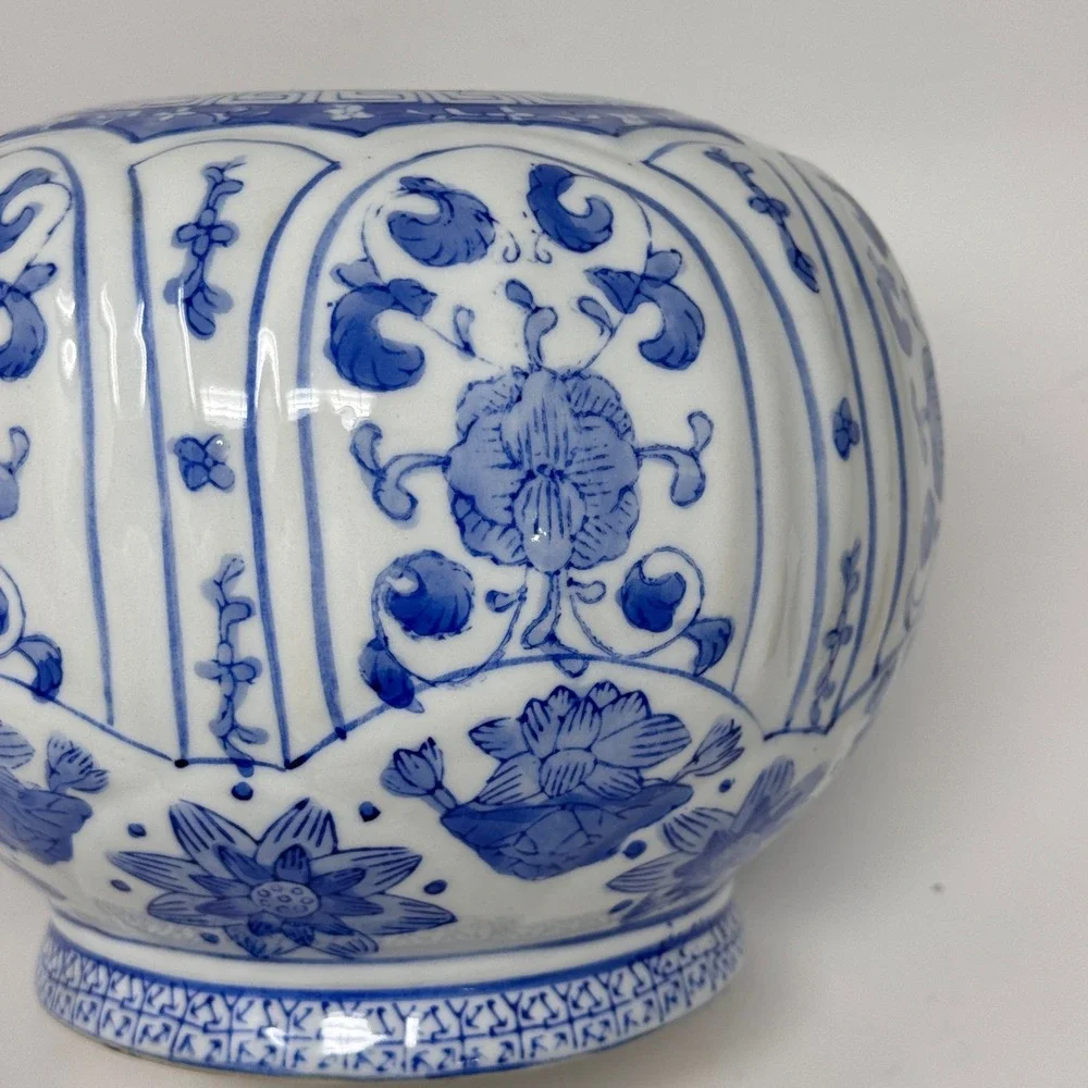 Blue & White Chinoiserie Porcelain Ginger Jar Floral Motif
